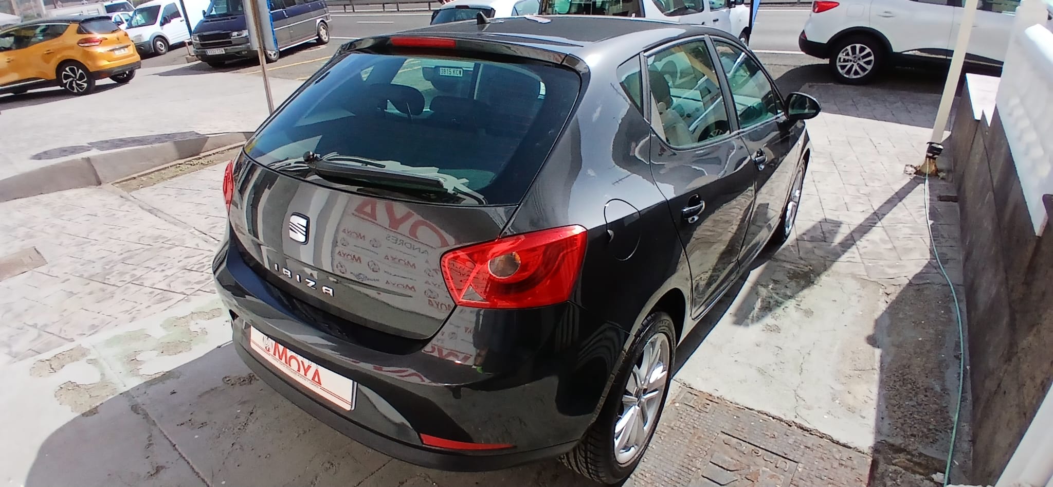 
								SEAT IBIZA 1.4 lleno									