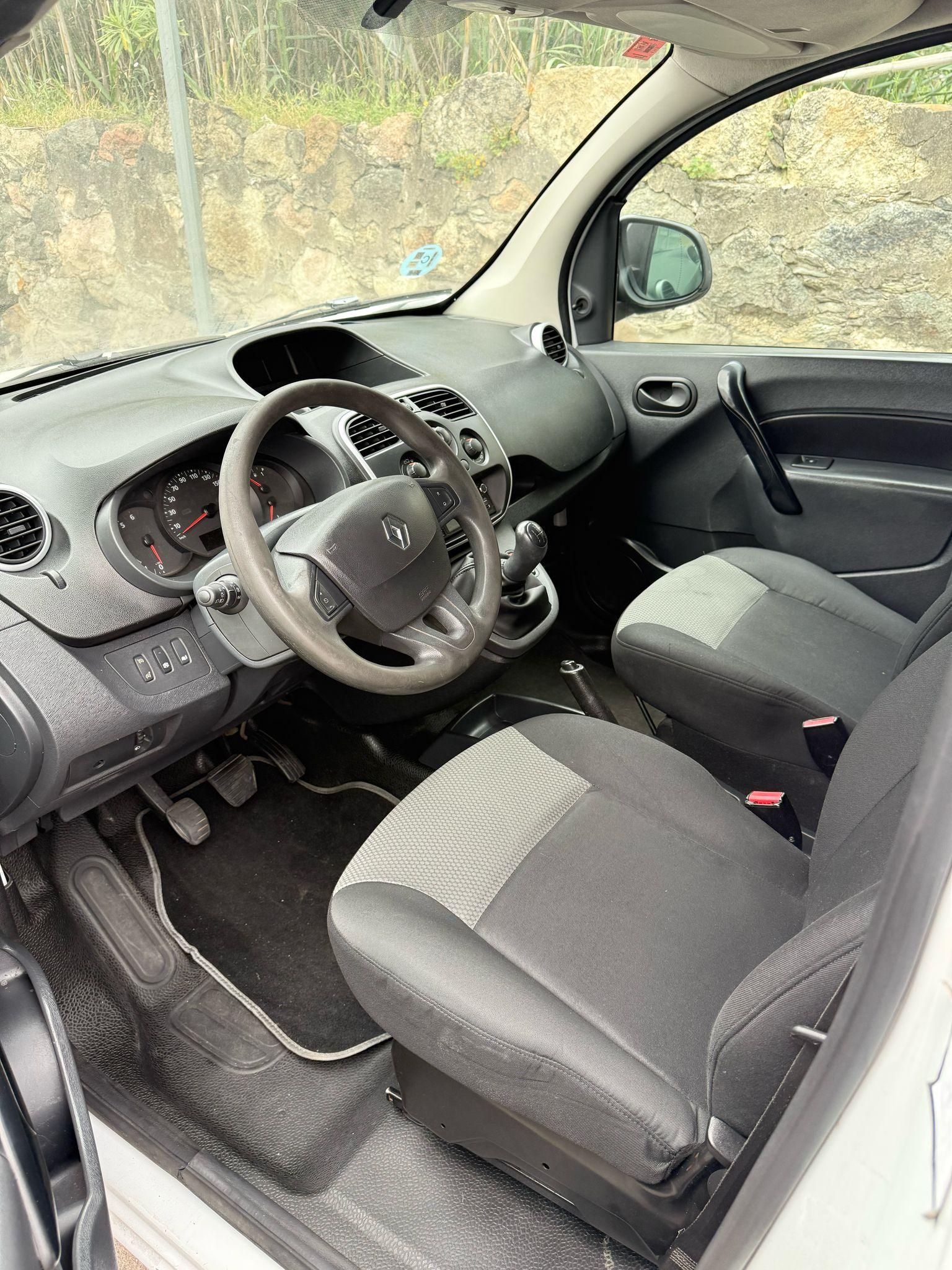 
								RENAULT KANGOO 1.5 lleno									