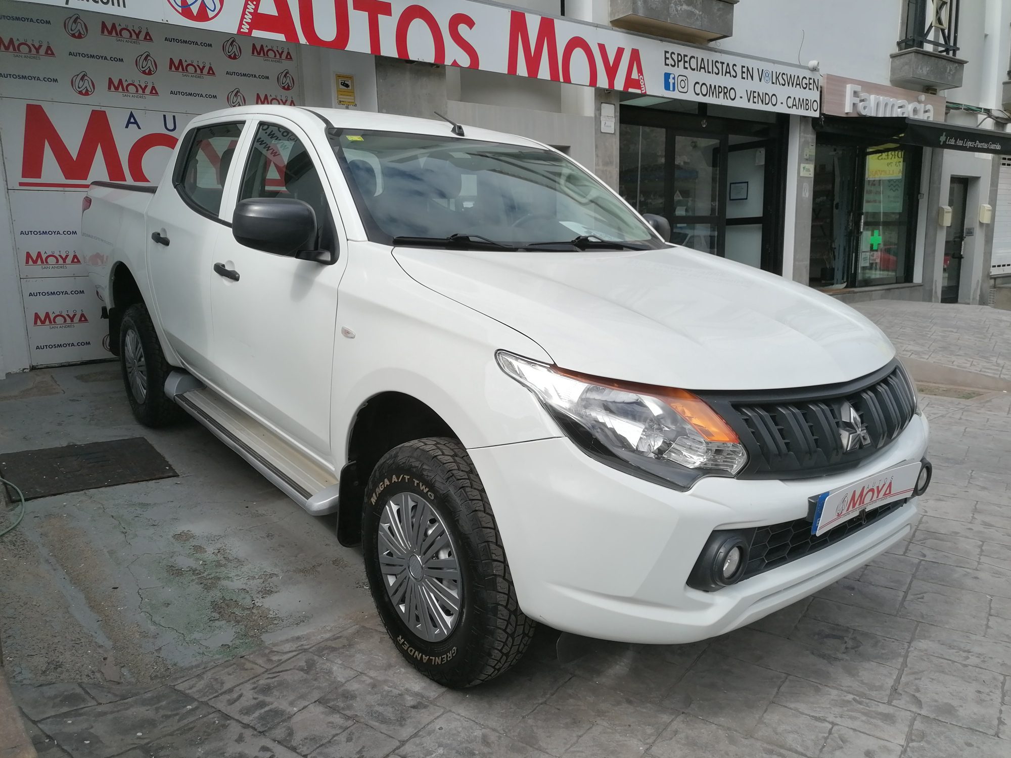 MITSUBISHI L200 2.4