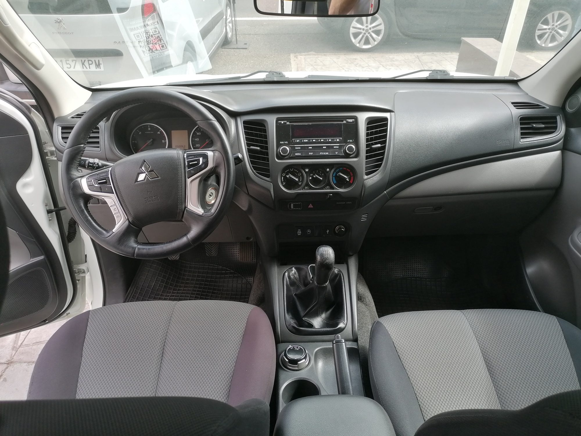 MITSUBISHI L200 2.4