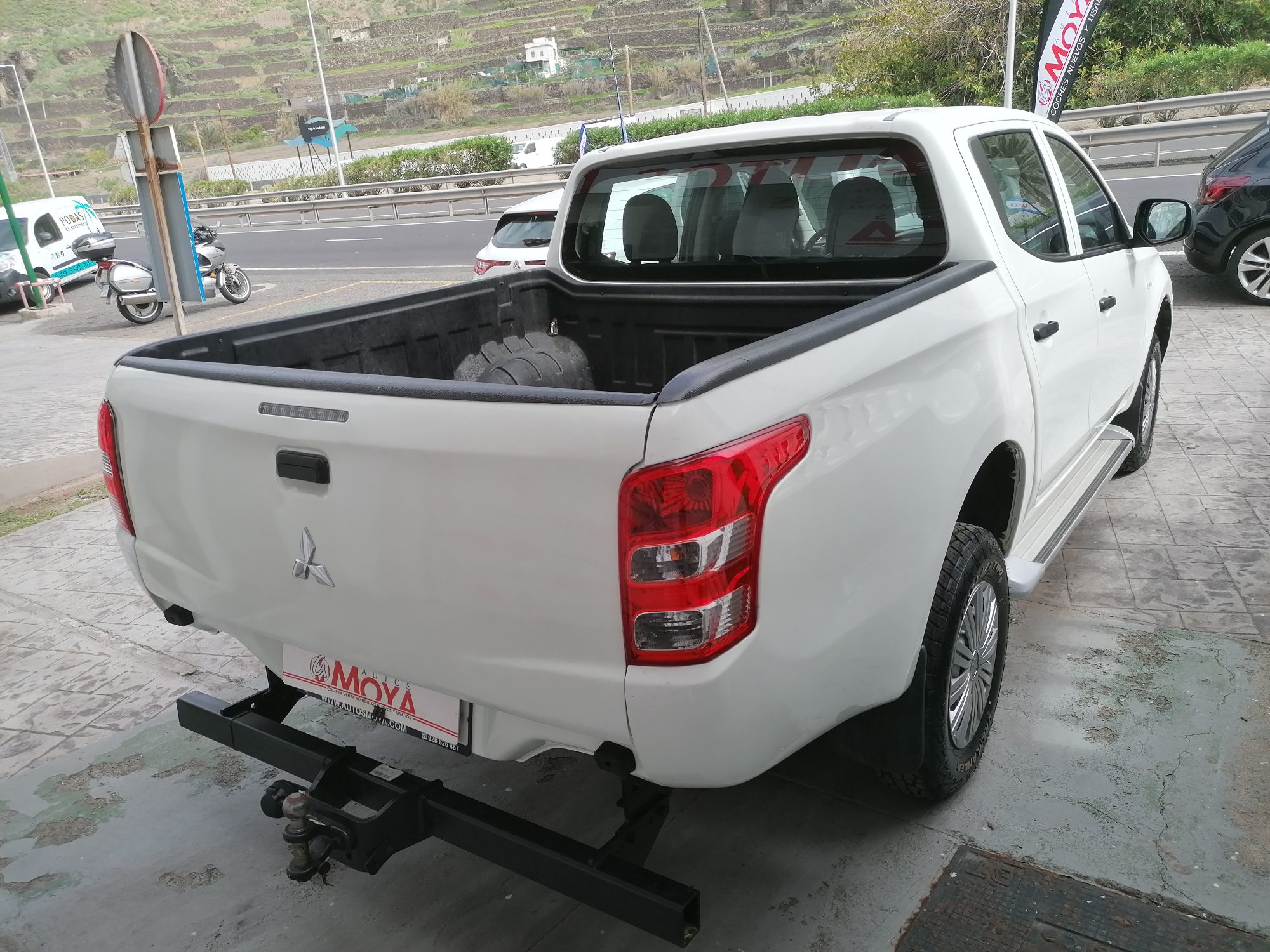 MITSUBISHI L200 2.4