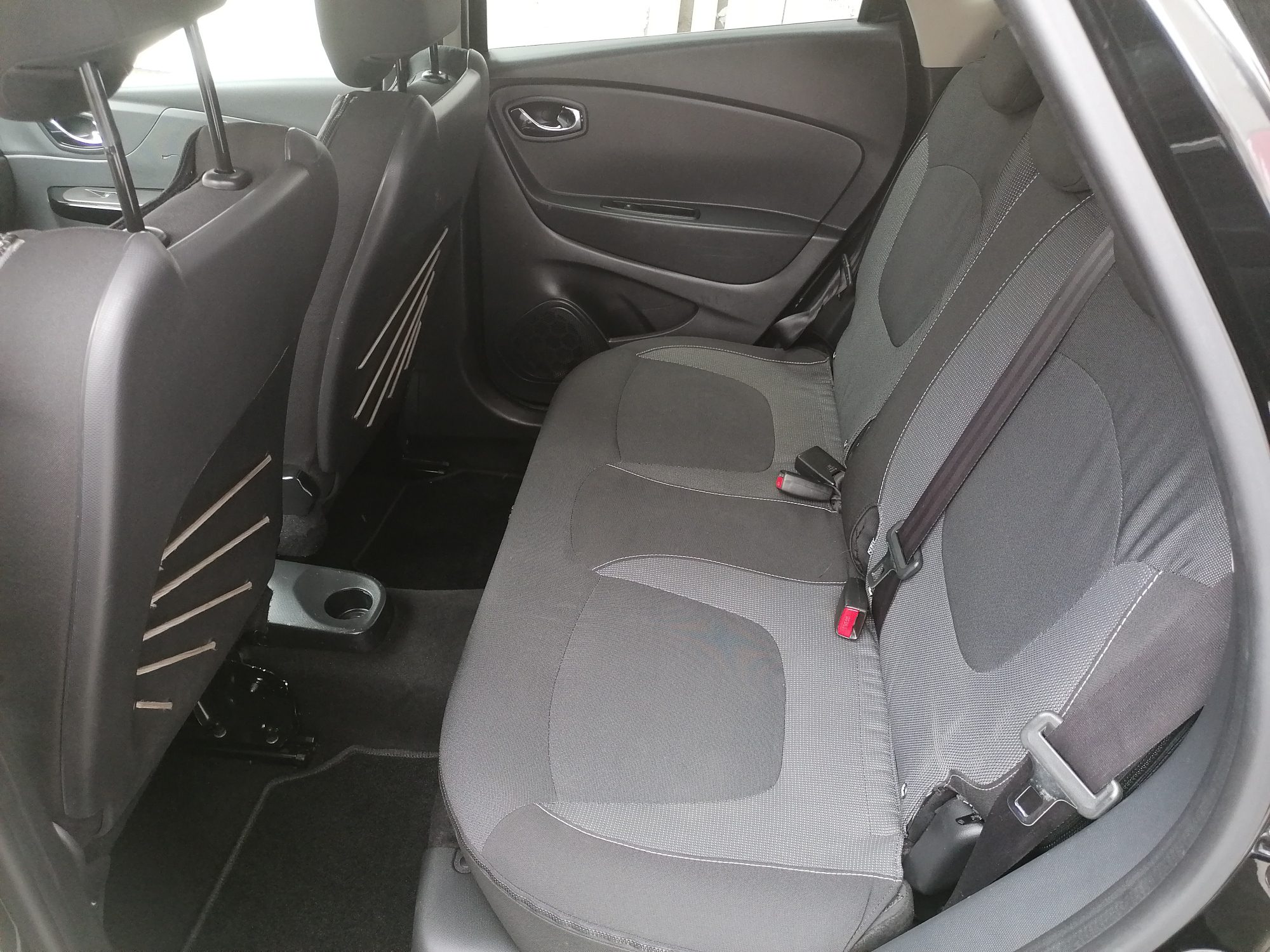 
								RENAULT CAPTUR 1.0 lleno									