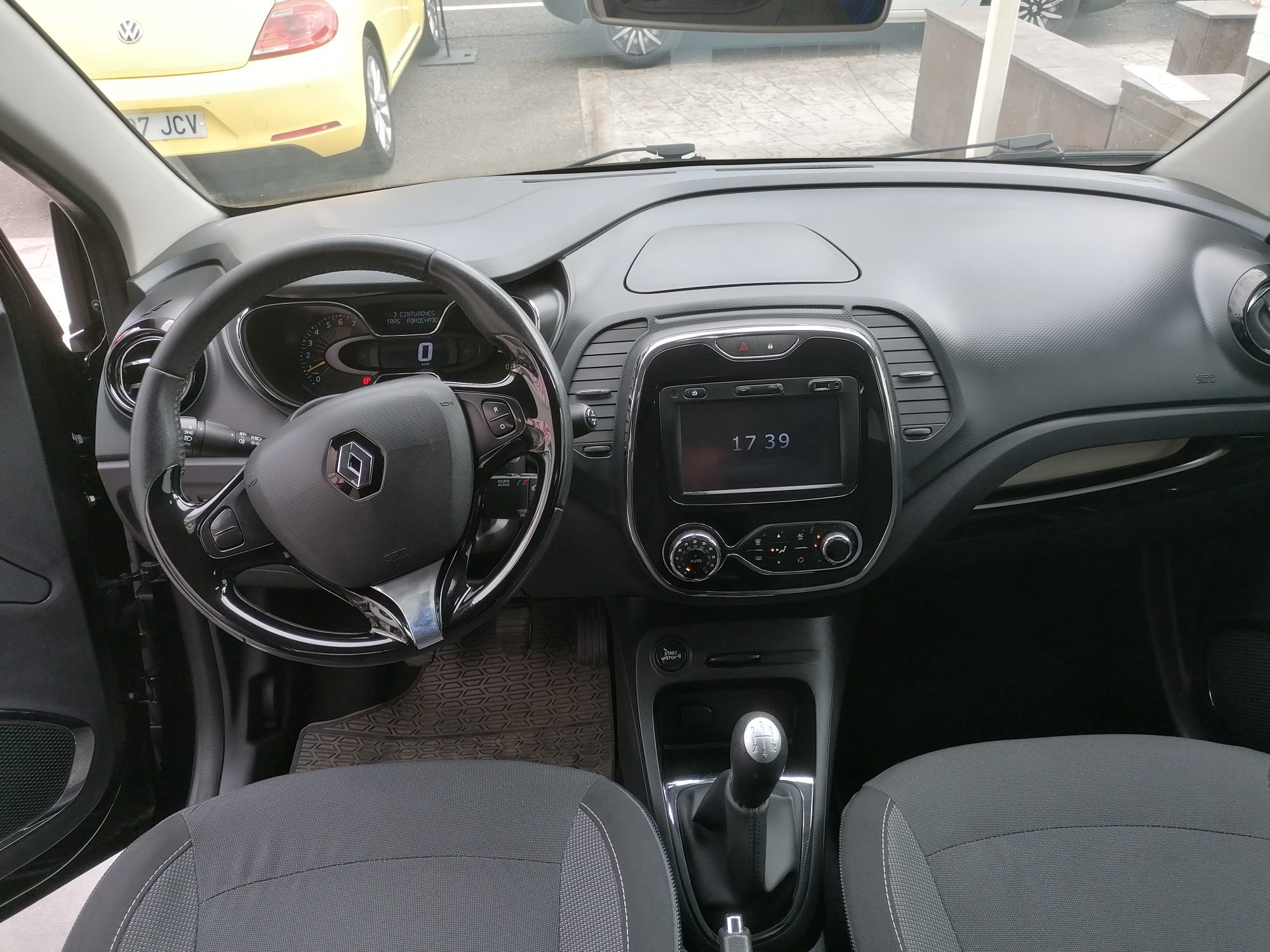 
								RENAULT CAPTUR 1.0 lleno									