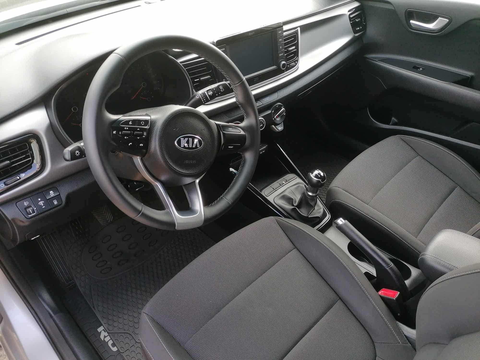 
								KIA RIO 1.2 lleno									