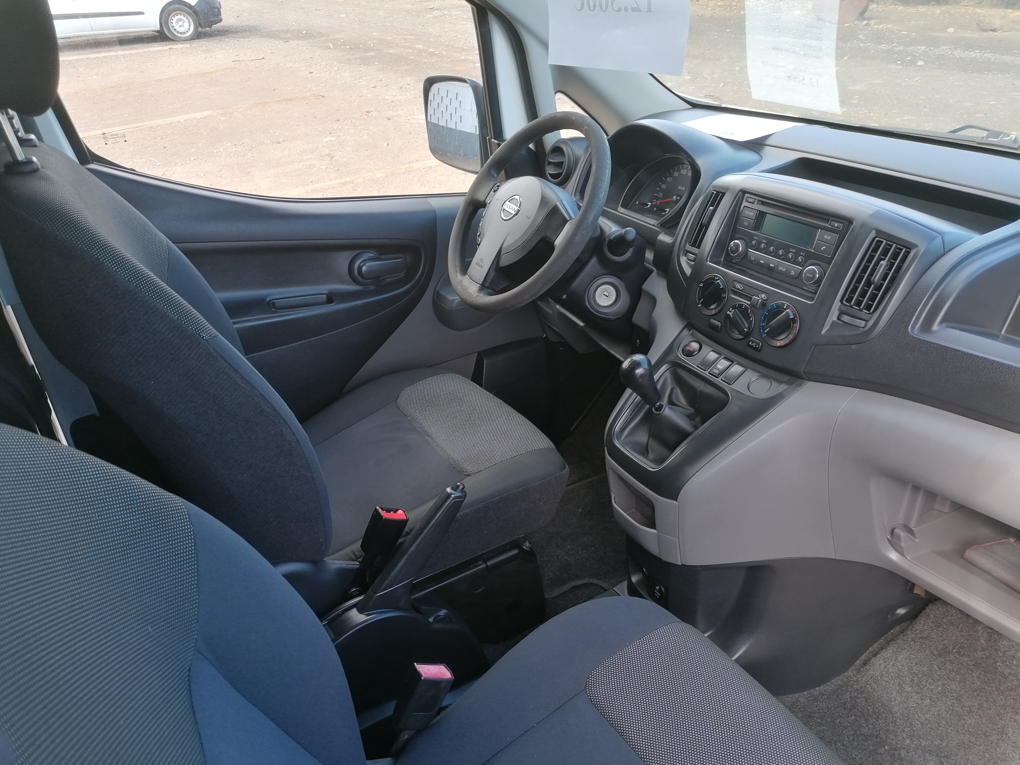
								NISSAN NV200 1.5 lleno									