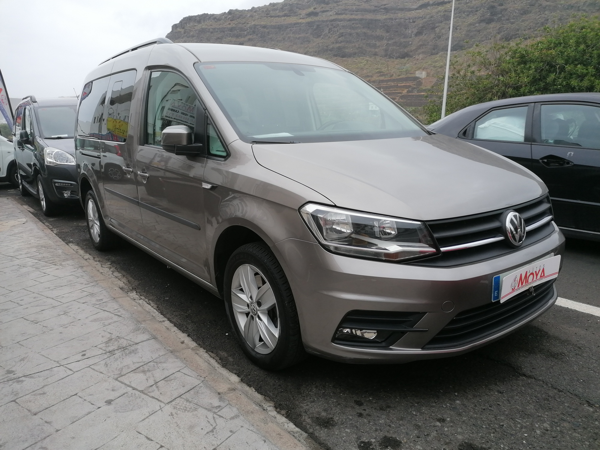 VOLKSWAGEN CADDY MAXI 2.0