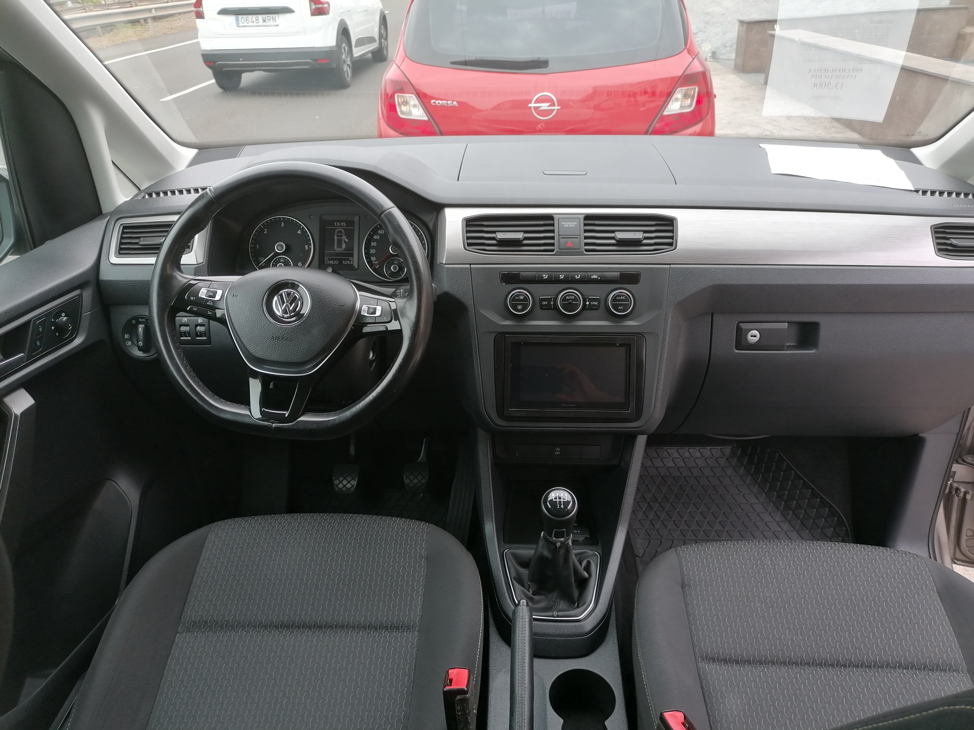 VOLKSWAGEN CADDY MAXI 2.0
