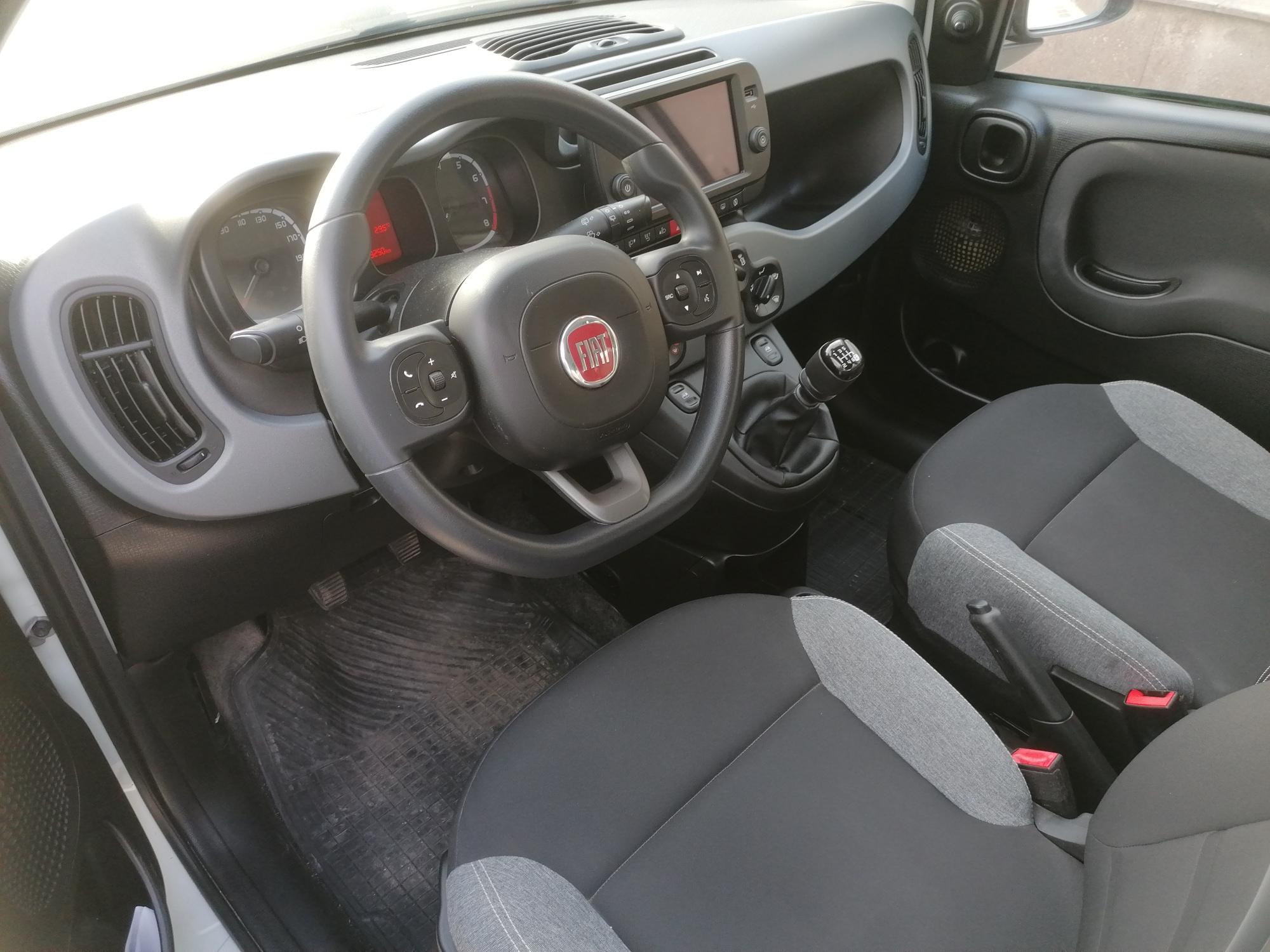 
								FIAT PANDA 1.0 lleno									