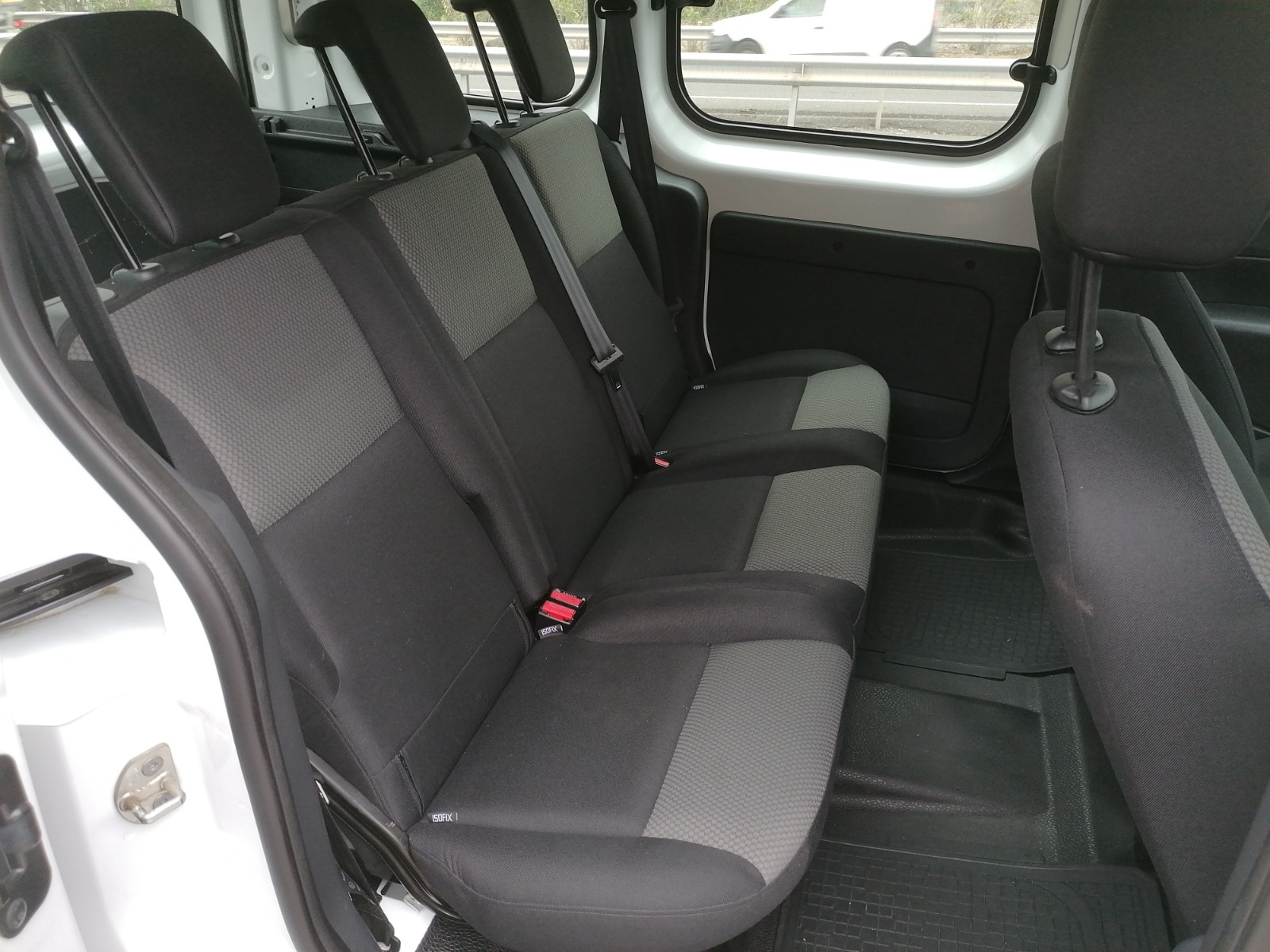 
								RENAULT KANGOO 1.5 lleno									