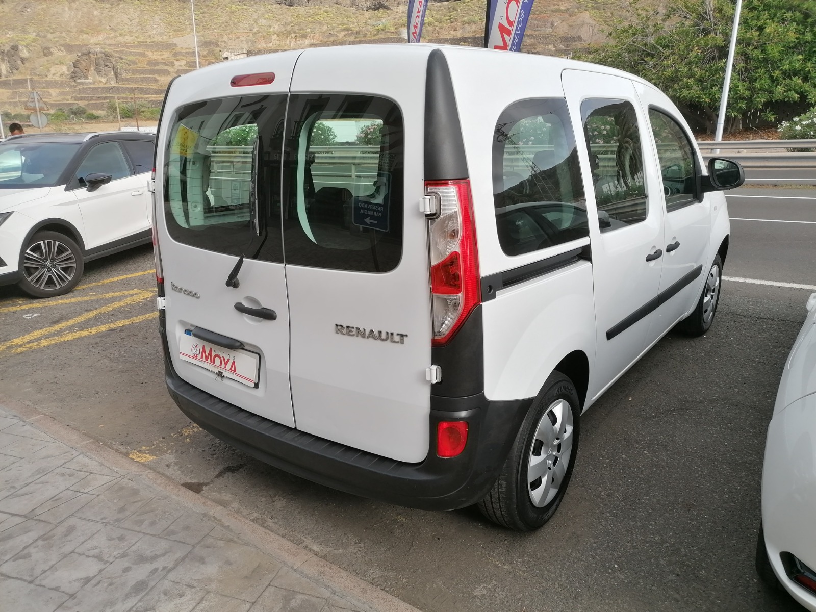 
								RENAULT KANGOO 1.5 lleno									