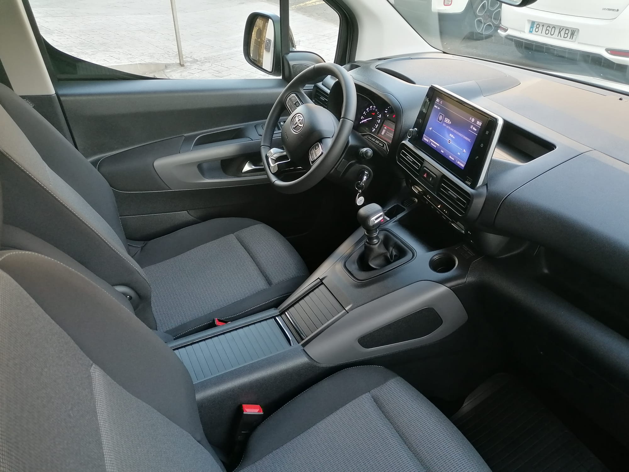 
								Toyota Proace lleno									