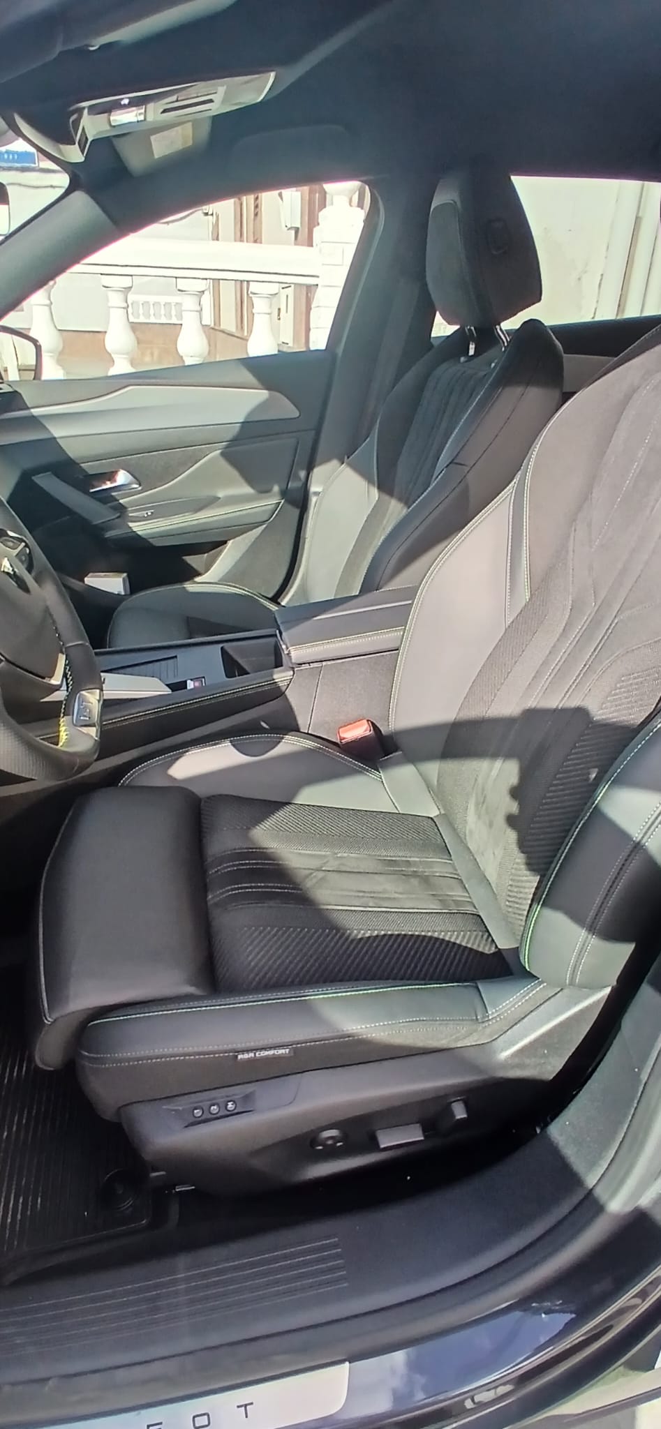
								PEUGEOT 408 GT 1.6 lleno									