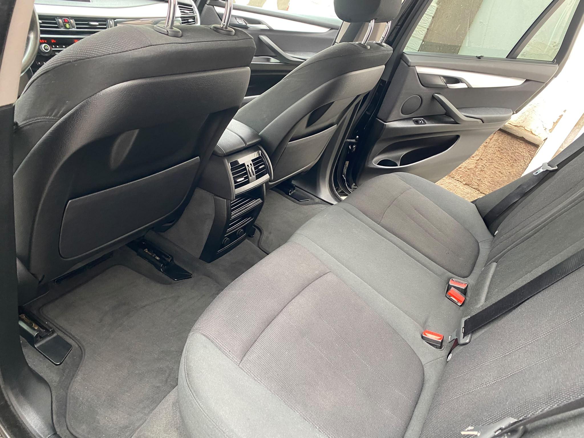 
								BMW X5 2.0 lleno									