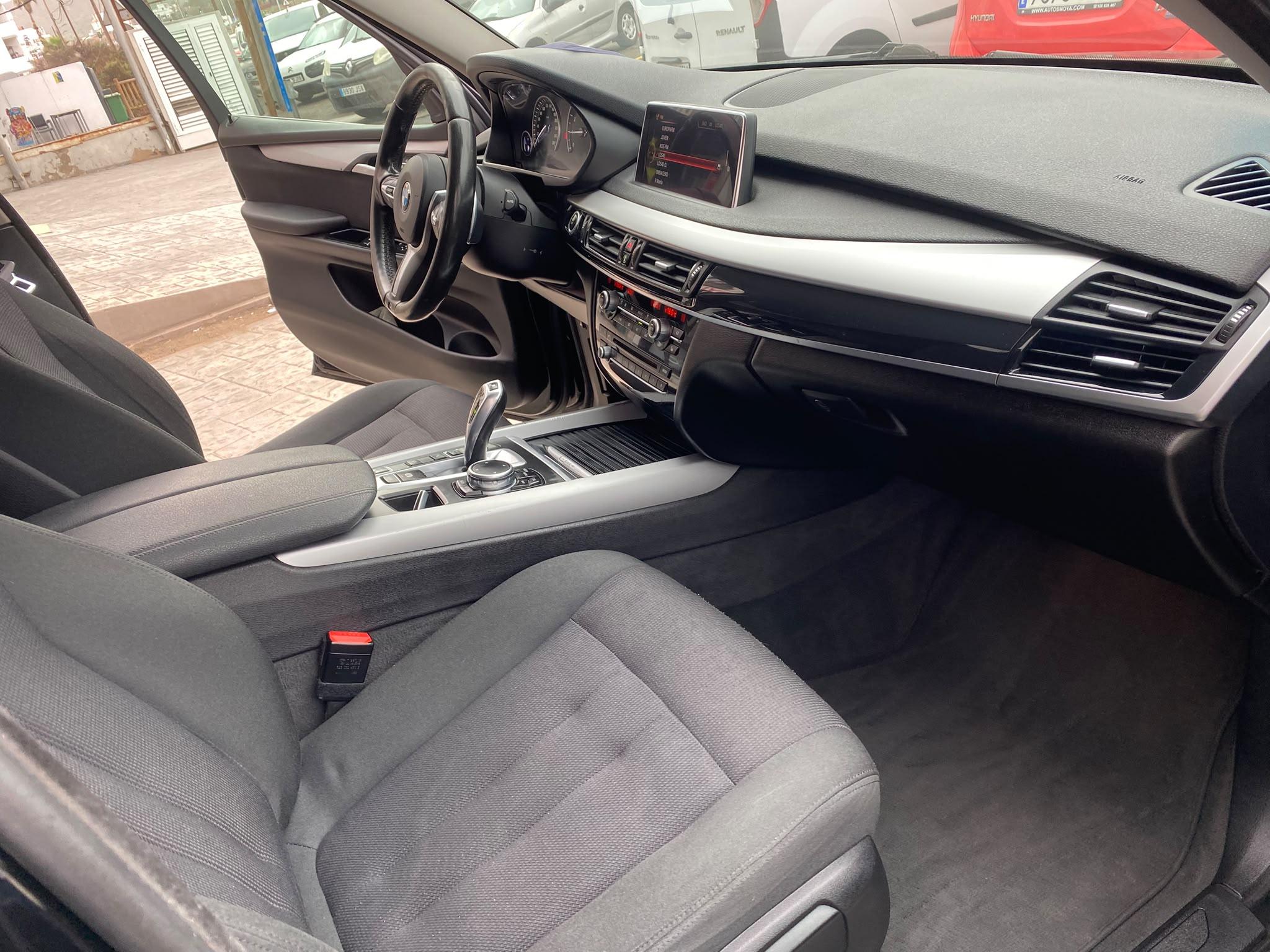 
								BMW X5 2.0 lleno									
