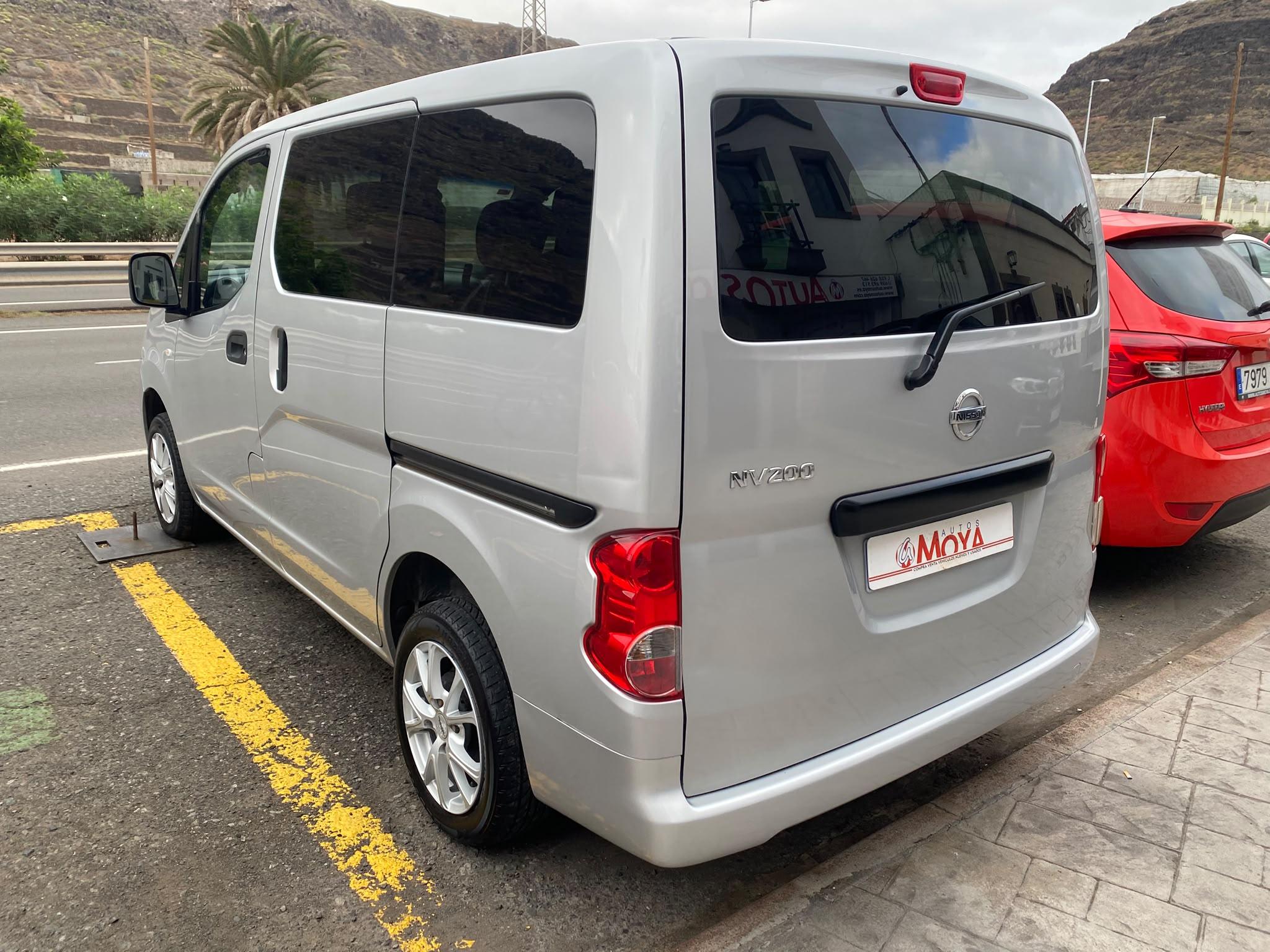 NISSAN NV200