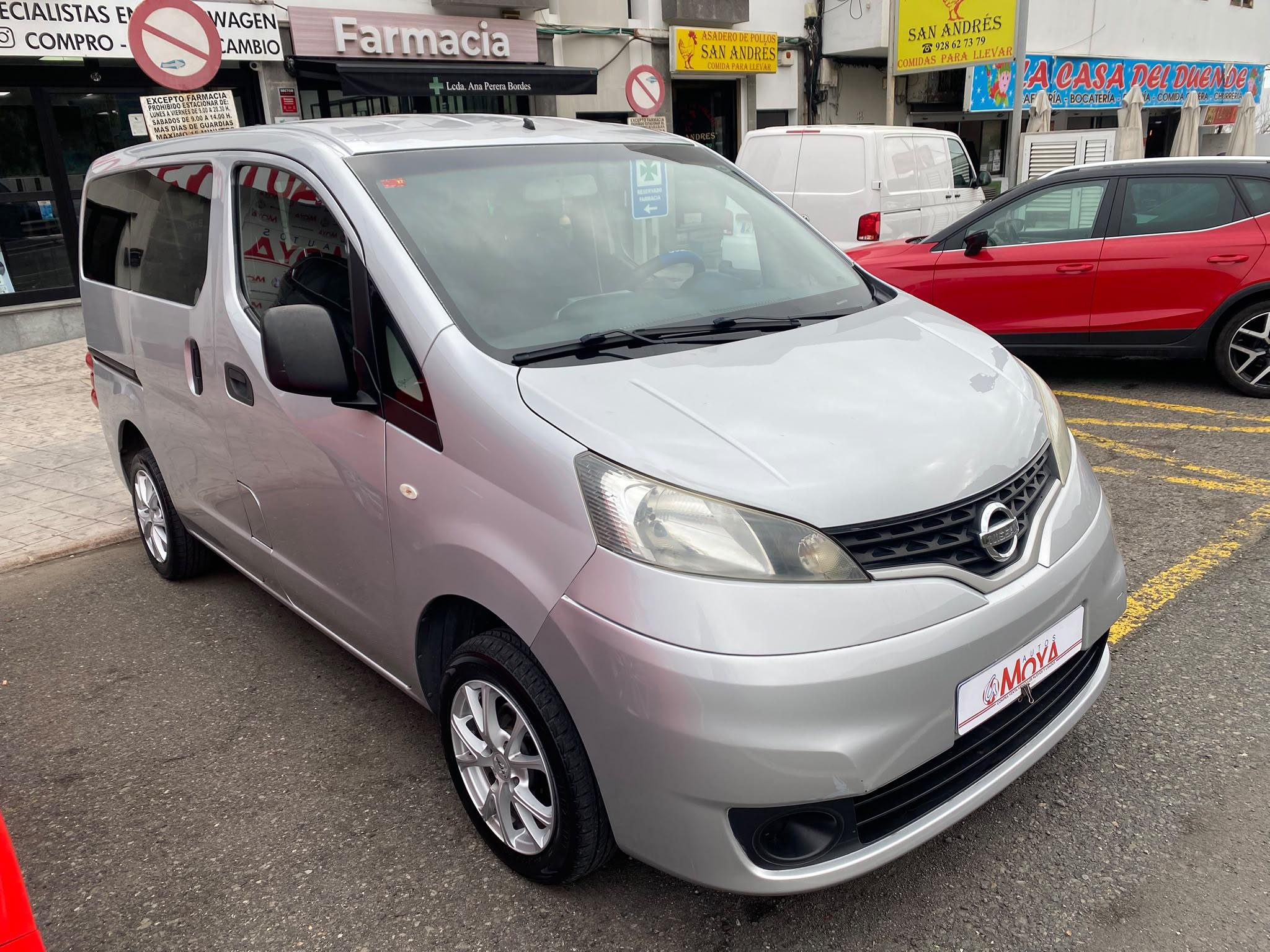 NISSAN NV200